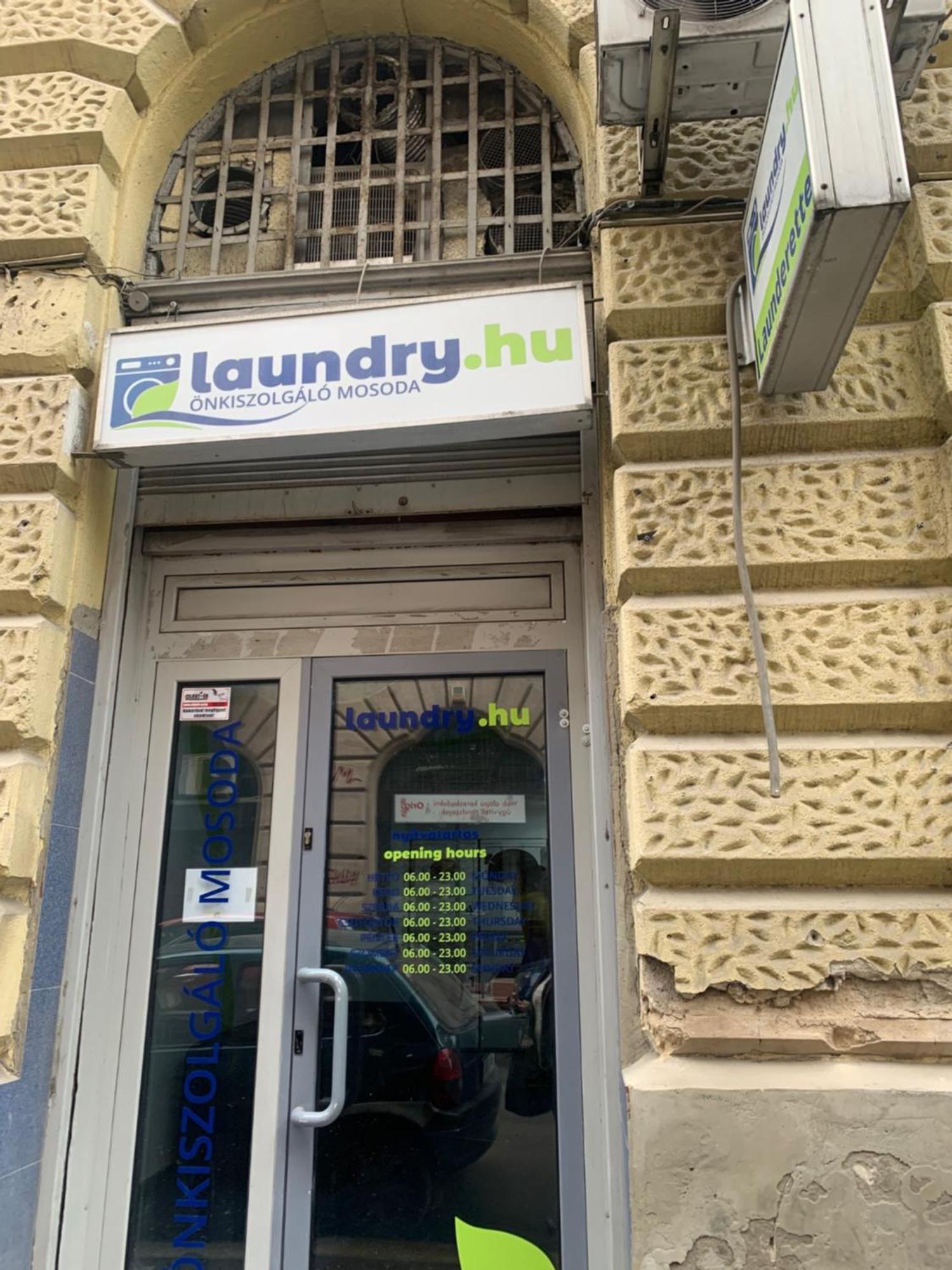 Small Cosy Apartment Near The Famous Westend City Center Budapest Bagian luar foto